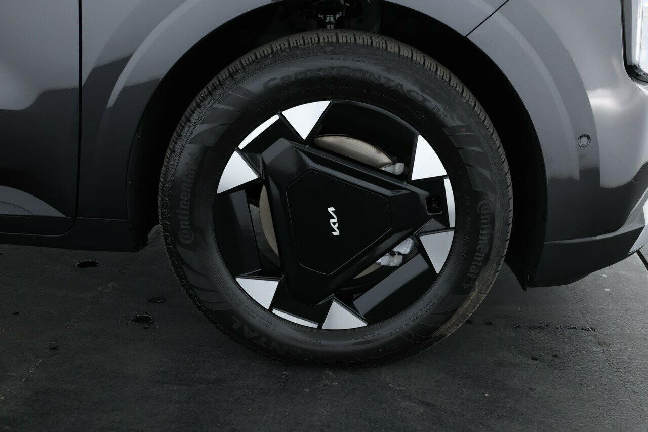 Kia Carnival image 3