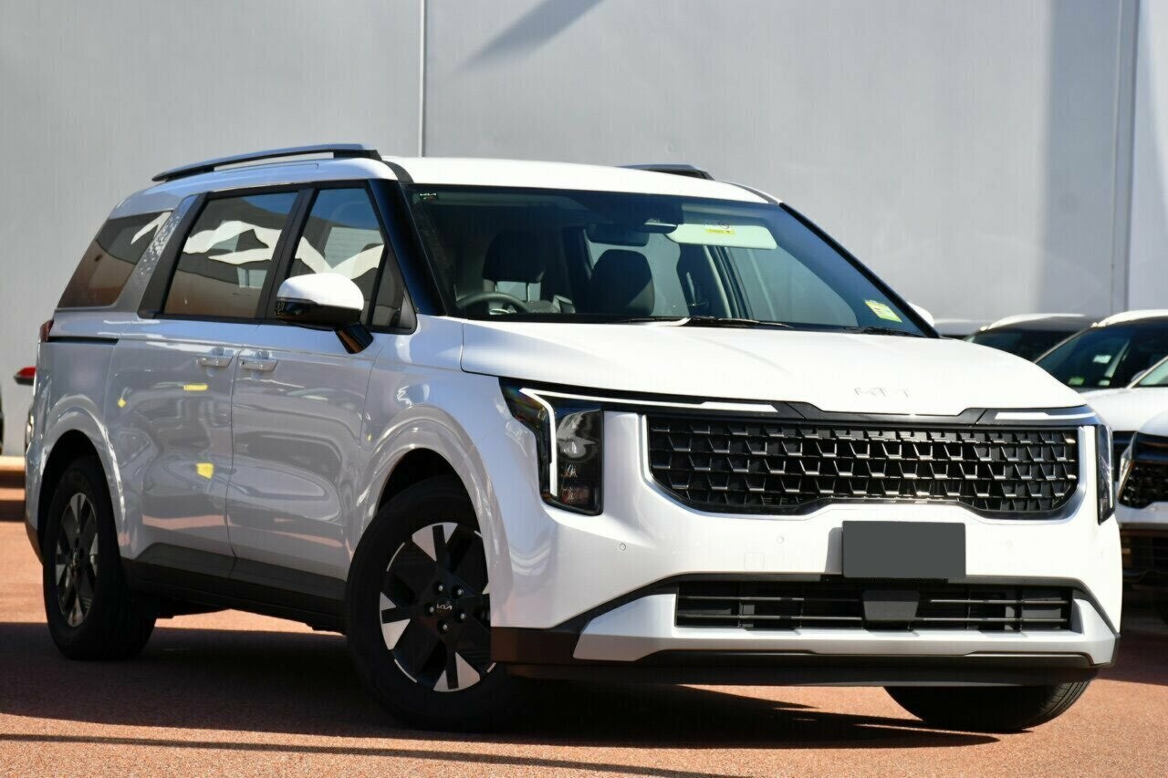 Kia Carnival image 1