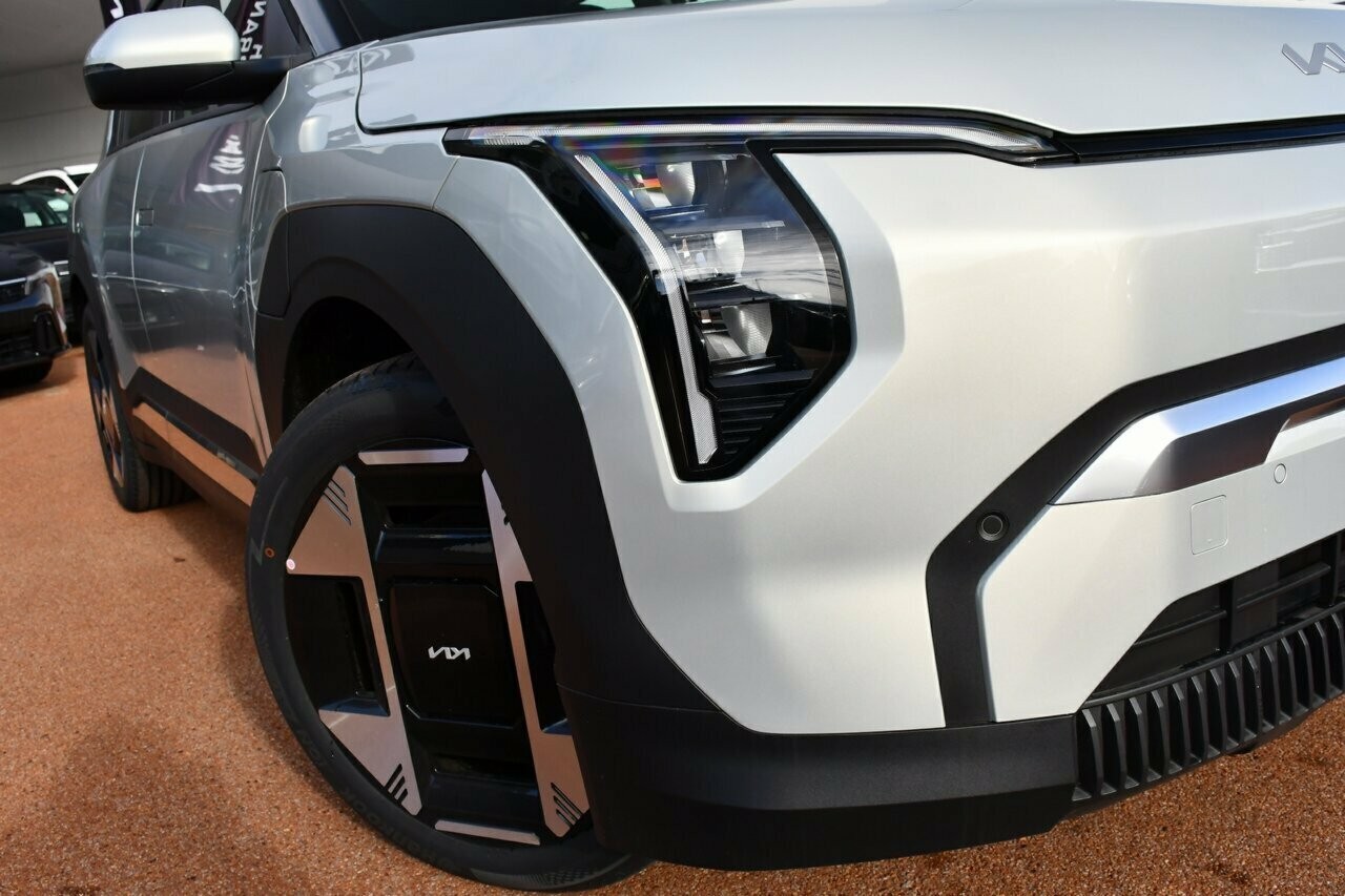 Kia Ev3 image 2