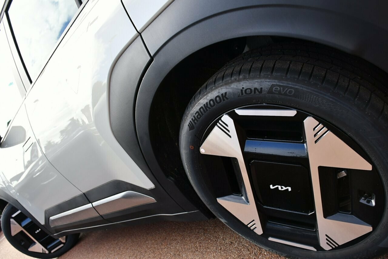 Kia Ev3 image 4