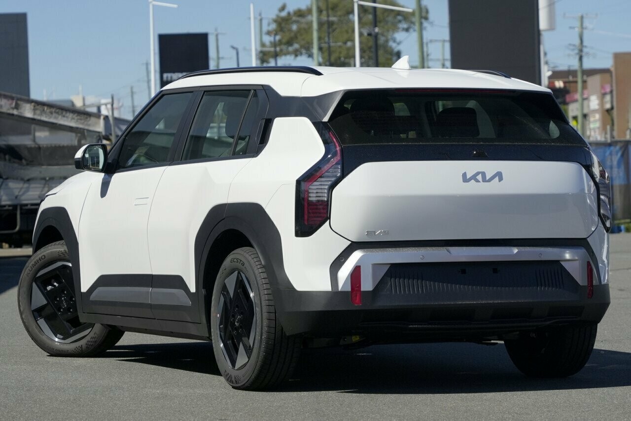 Kia Ev3 image 3