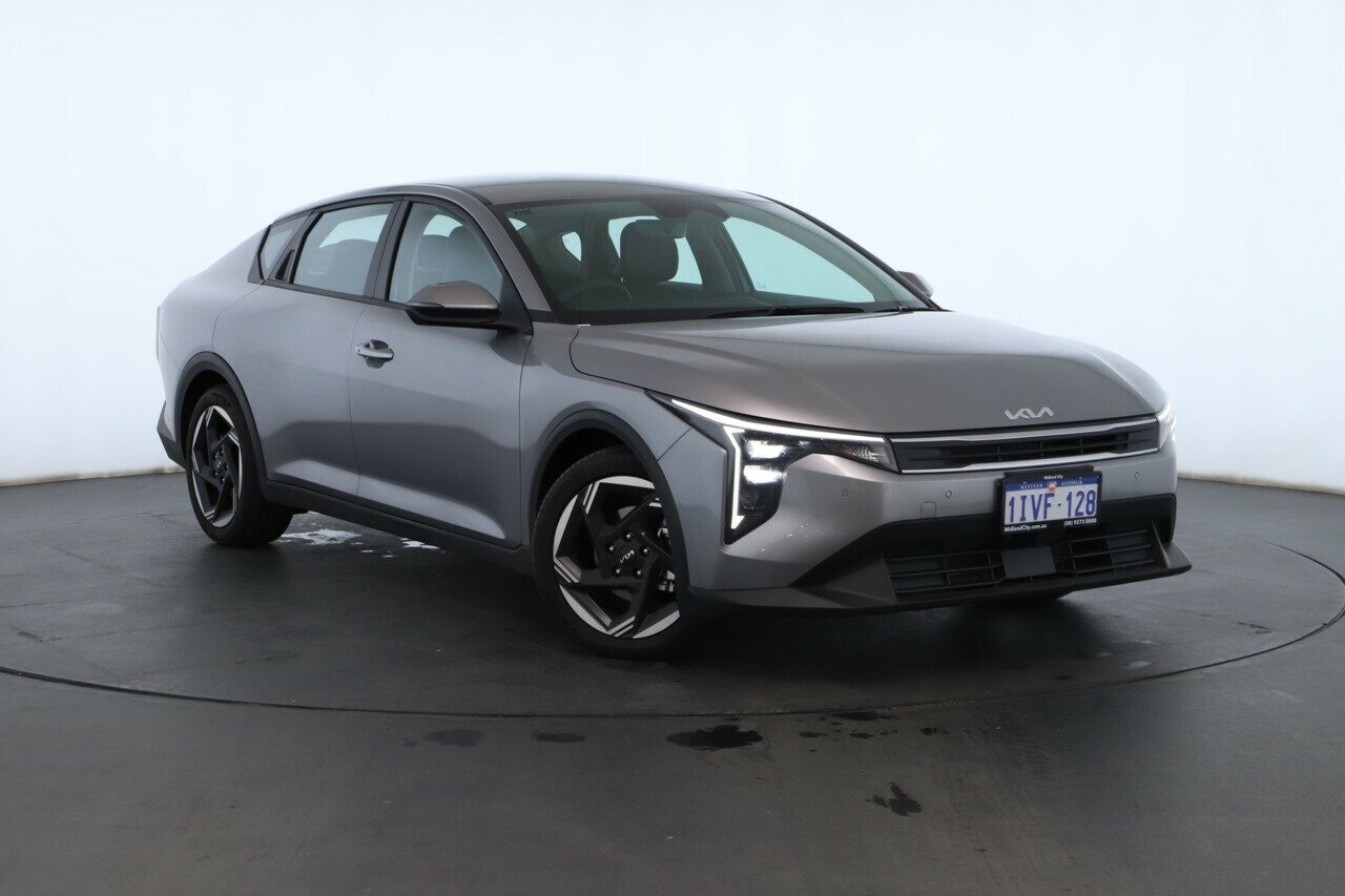 Kia K4 image 1