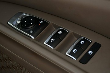 https://vehicle-cdn.autoleague.cloud/30354_31186562_16.jpg