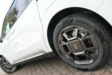 https://vehicle-cdn.autoleague.cloud/30354_31197408_4.jpg
