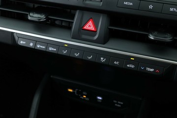 https://vehicle-cdn.autoleague.cloud/30354_31260989_18.jpg