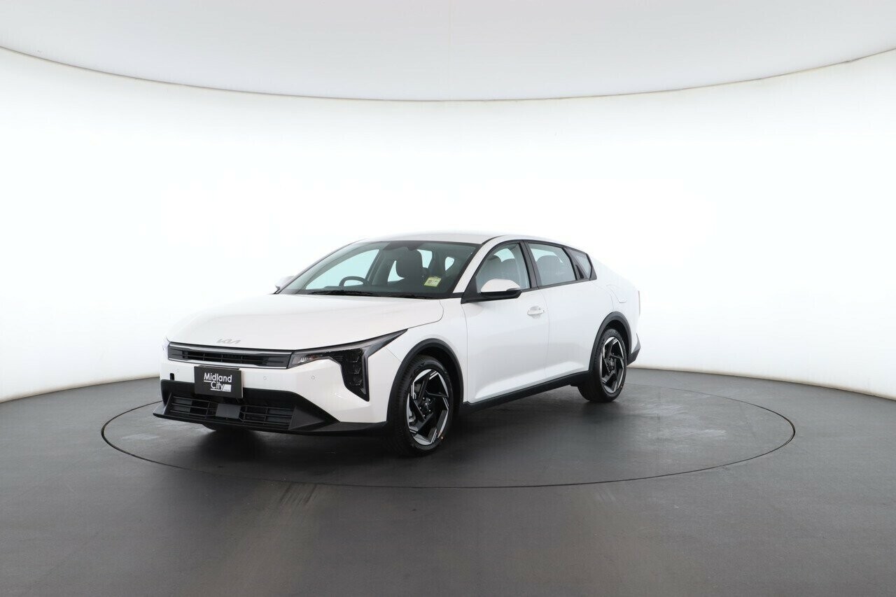 Kia K4 image 2