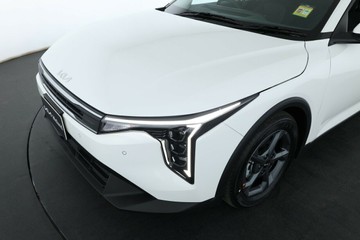 https://vehicle-cdn.autoleague.cloud/30354_31260989_35.jpg