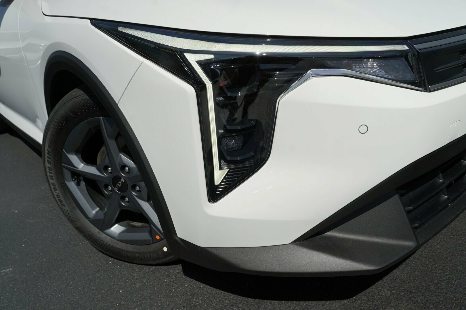 Kia K4 image 2