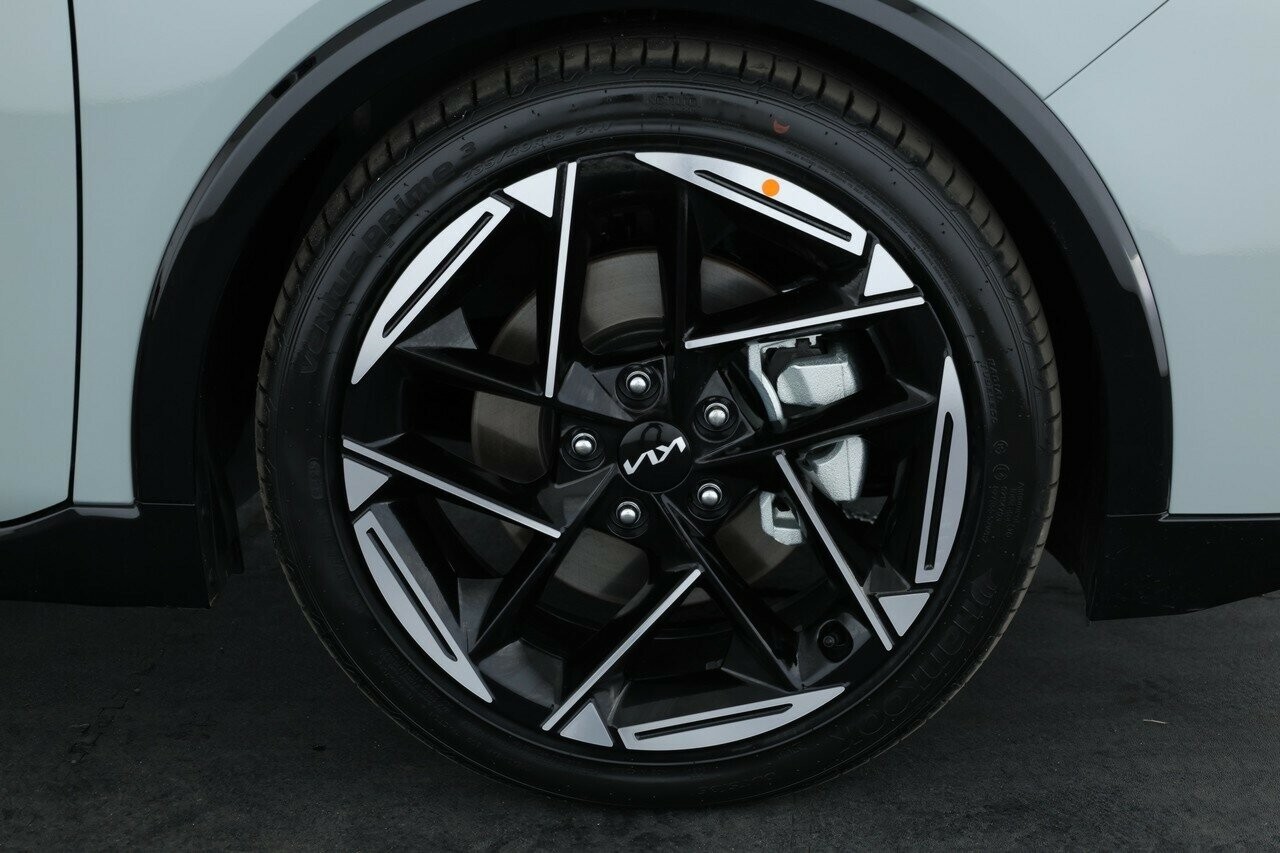 Kia K4 image 3