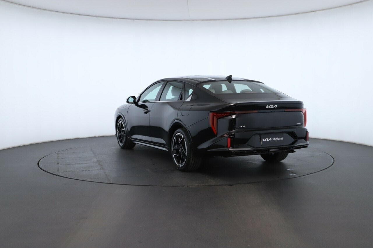 Kia K4 image 4