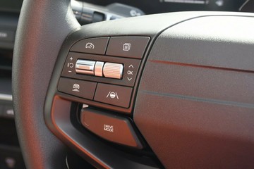 https://vehicle-cdn.autoleague.cloud/30354_31298609_15.jpg