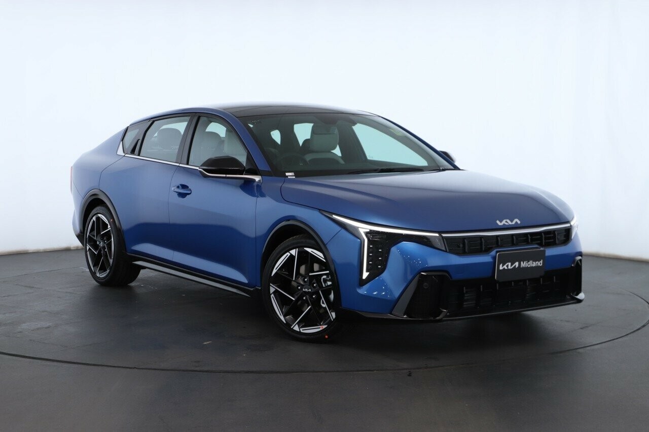 Kia K4 image 1