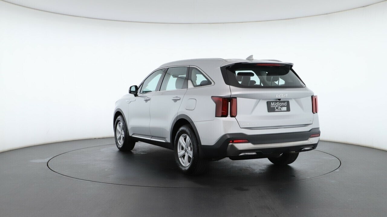 Kia Sorento image 4