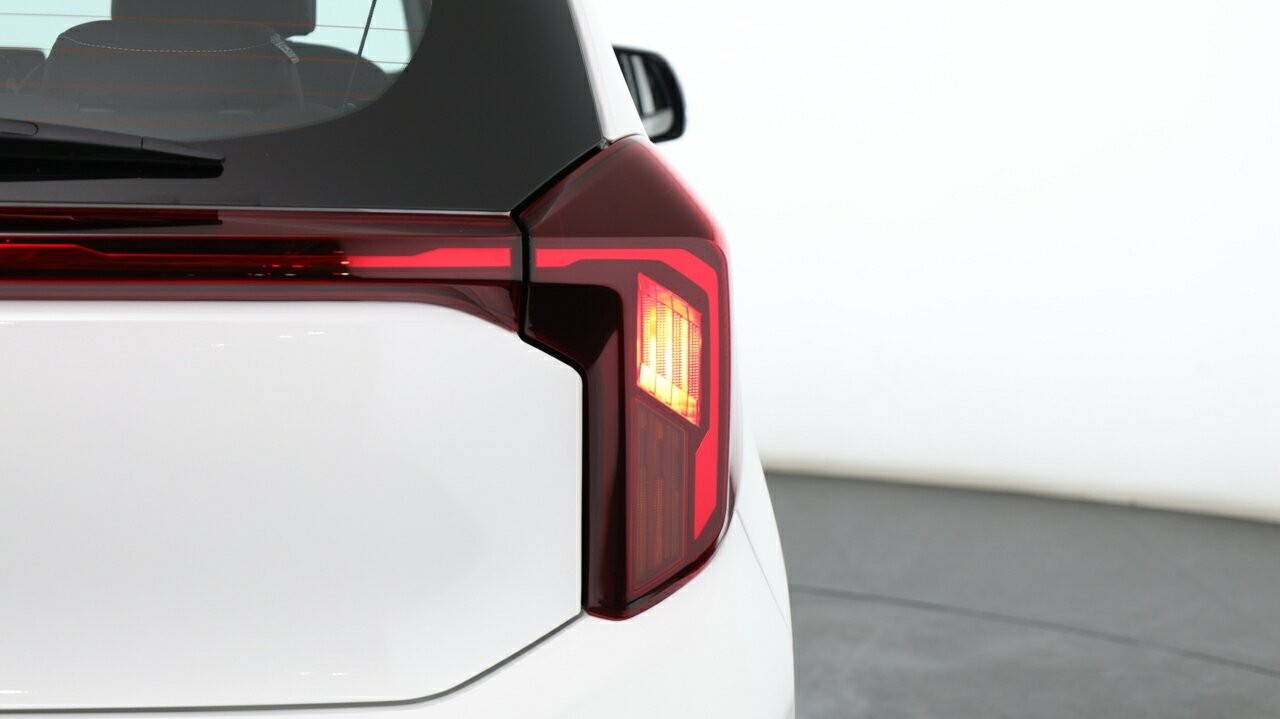 Kia Picanto image 2