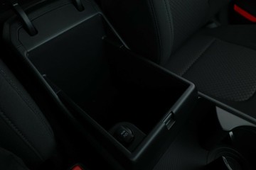 https://vehicle-cdn.autoleague.cloud/30354_31408237_32.jpg