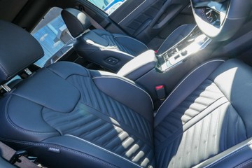 https://vehicle-cdn.autoleague.cloud/30354_31418542_10.jpg