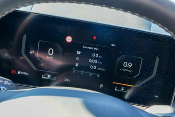 https://vehicle-cdn.autoleague.cloud/30354_31418542_11.jpg