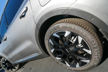 https://vehicle-cdn.autoleague.cloud/30354_31418542_4.jpg