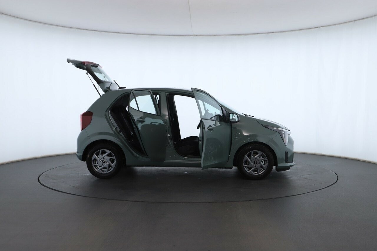 Kia Picanto image 2