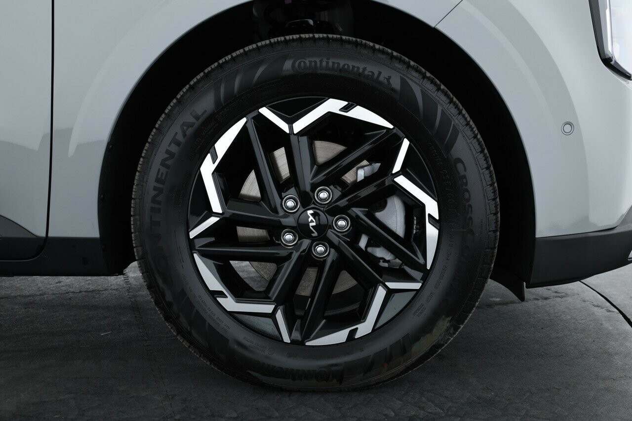 Kia Carnival image 3