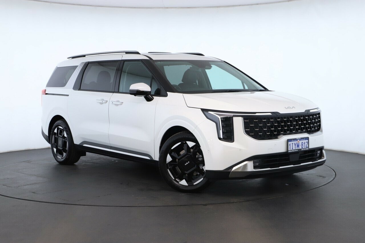 Kia Carnival image 1
