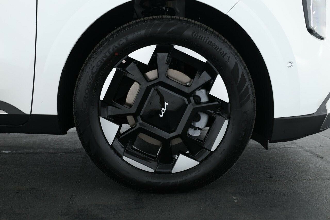 Kia Carnival image 3