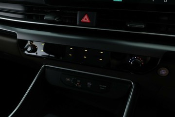 https://vehicle-cdn.autoleague.cloud/30354_31645319_16.jpg