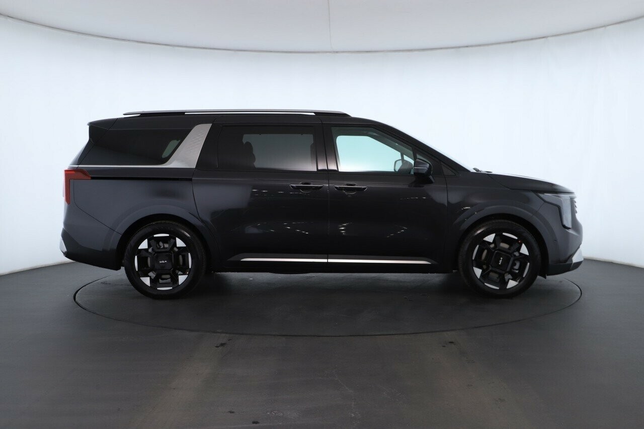 Kia Carnival image 2