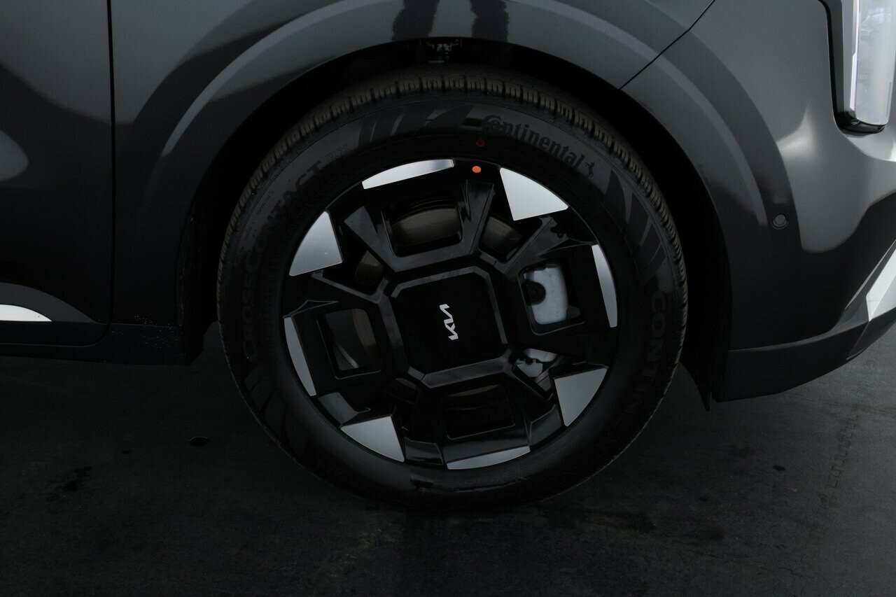 Kia Carnival image 3