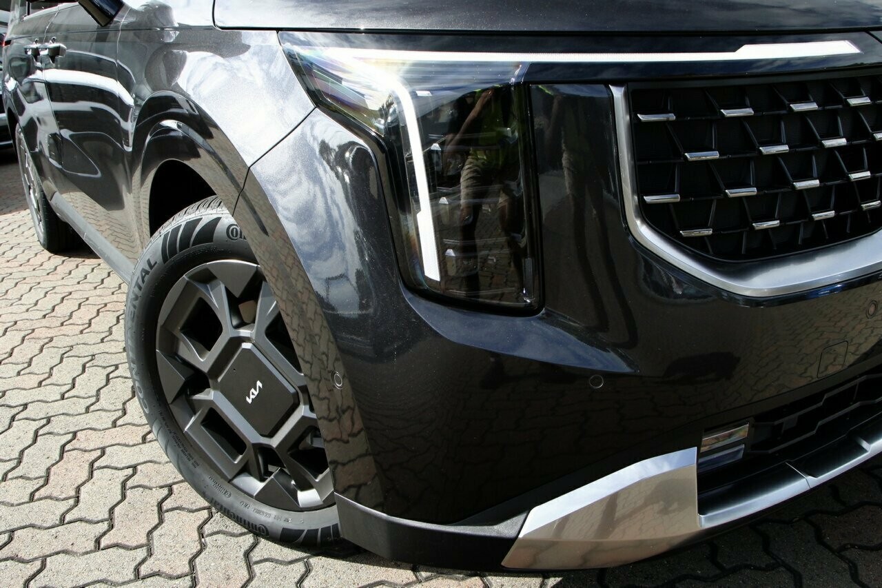 Kia Carnival image 2