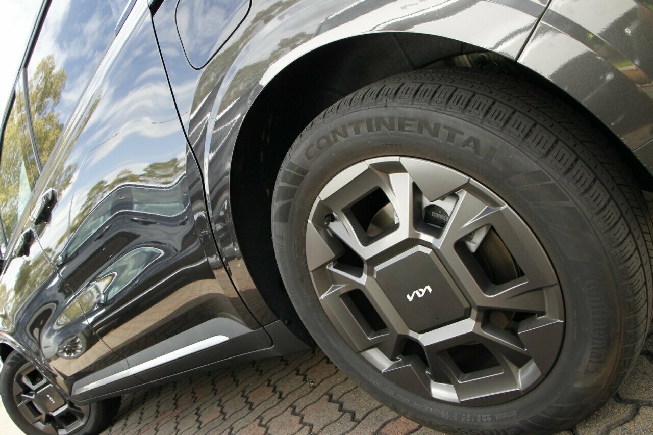 Kia Carnival image 4