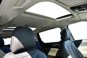 https://vehicle-cdn.autoleague.cloud/30354_31652774_20.jpg