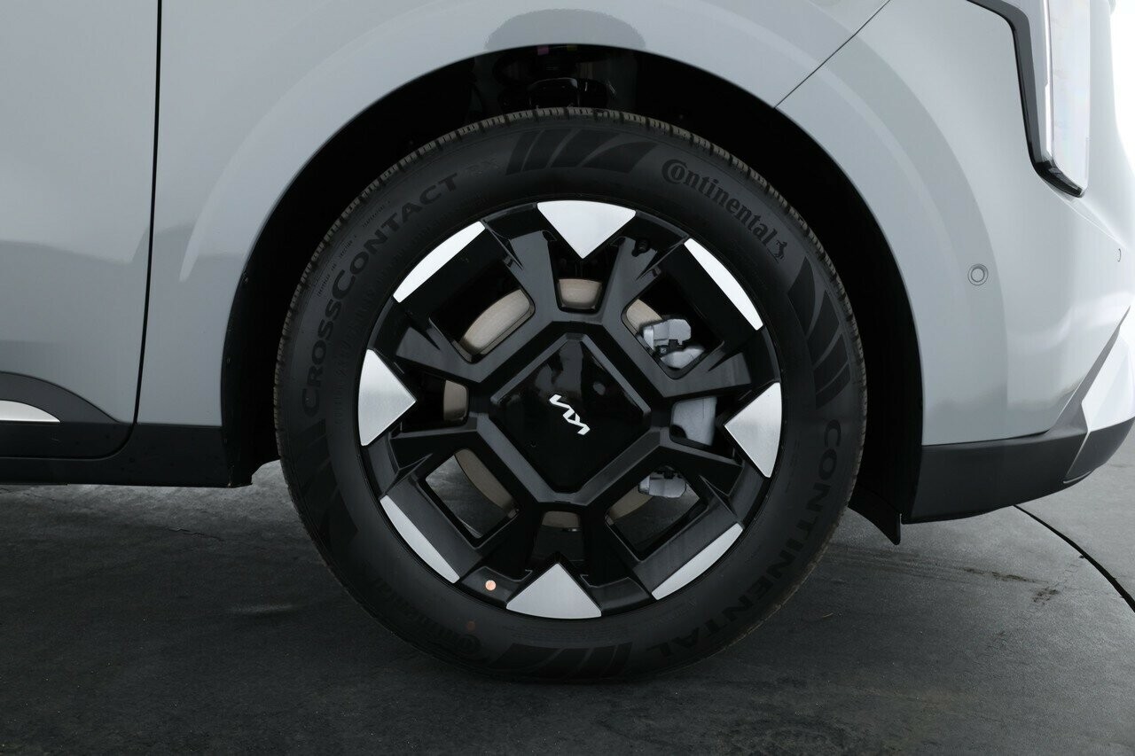 Kia Carnival image 4