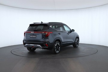 https://vehicle-cdn.autoleague.cloud/30354_31893873_17.jpg
