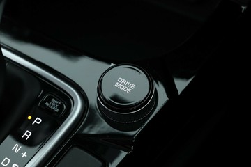 https://vehicle-cdn.autoleague.cloud/30354_31897300_27.jpg