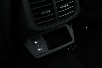 https://vehicle-cdn.autoleague.cloud/30354_31897300_34.jpg