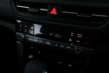 https://vehicle-cdn.autoleague.cloud/30354_31903133_17.jpg