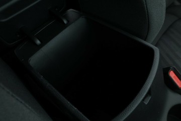 https://vehicle-cdn.autoleague.cloud/30354_31949699_24.jpg