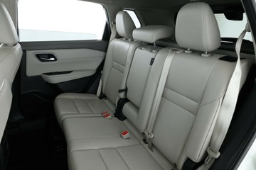 https://vehicle-cdn.autoleague.cloud/30355_2899299_36.jpg