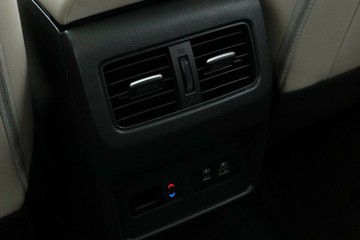 https://vehicle-cdn.autoleague.cloud/30355_2899299_38.jpg