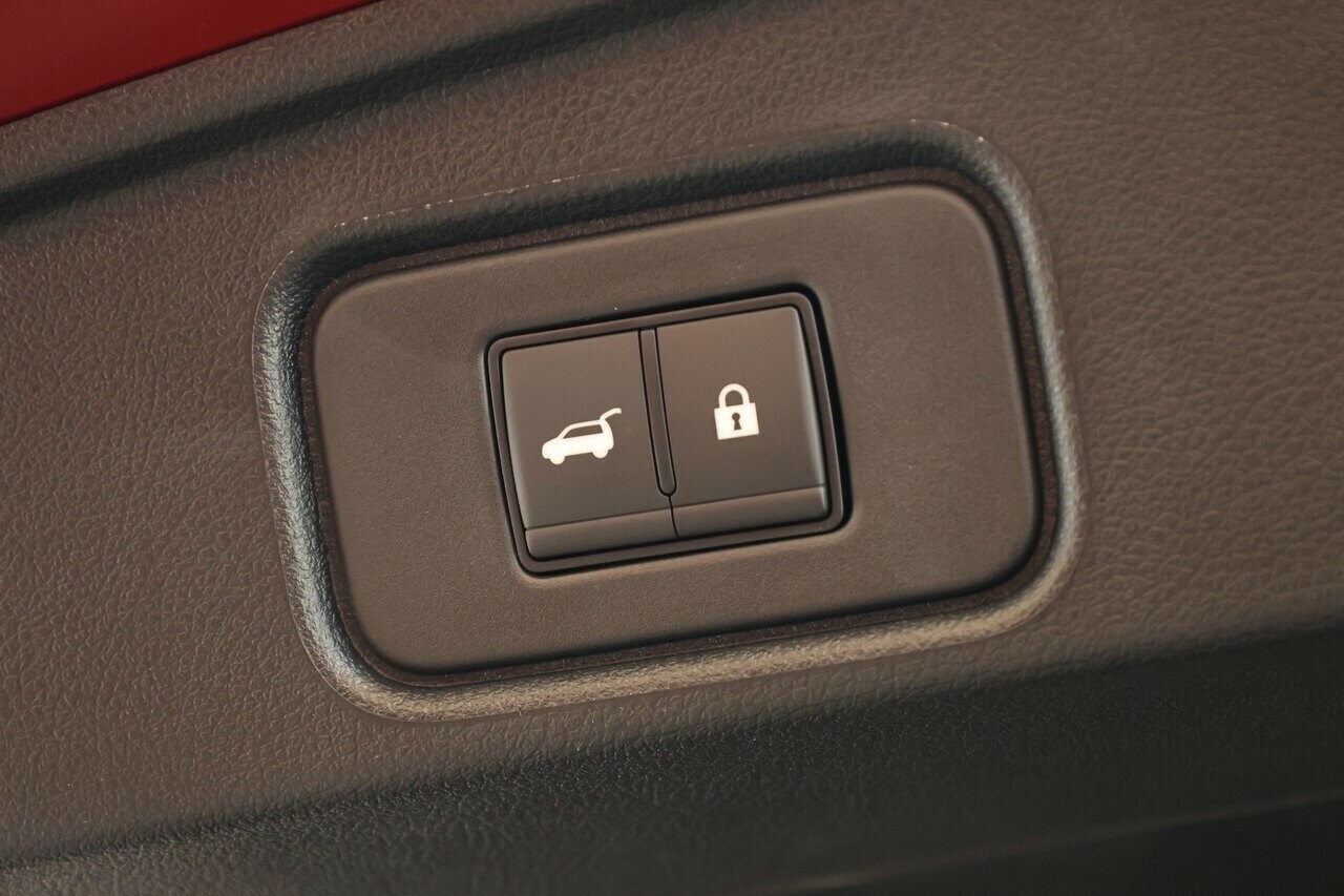 Nissan Pathfinder image 4