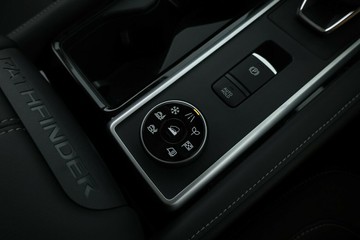 https://vehicle-cdn.autoleague.cloud/30355_2919313_28.jpg
