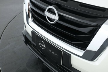 https://vehicle-cdn.autoleague.cloud/30355_2919313_7.jpg