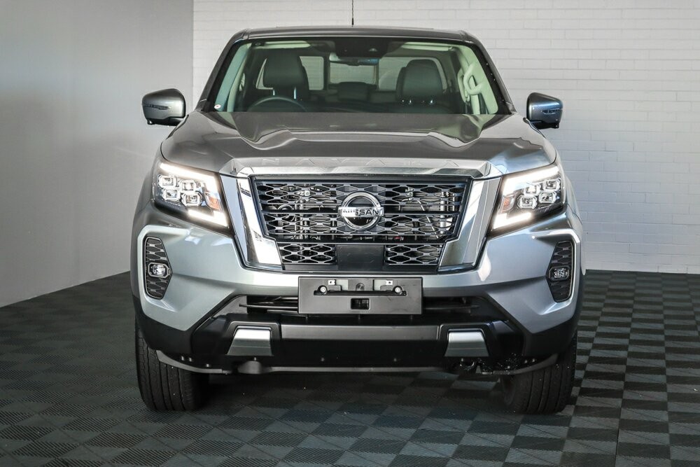 Nissan Navara image 3