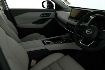 https://vehicle-cdn.autoleague.cloud/30355_2925605_20.jpg
