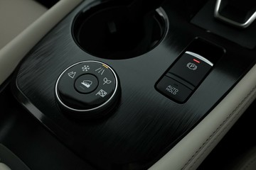 https://vehicle-cdn.autoleague.cloud/30355_2925605_26.jpg