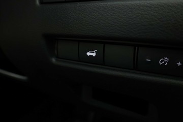 https://vehicle-cdn.autoleague.cloud/30355_2925605_36.jpg