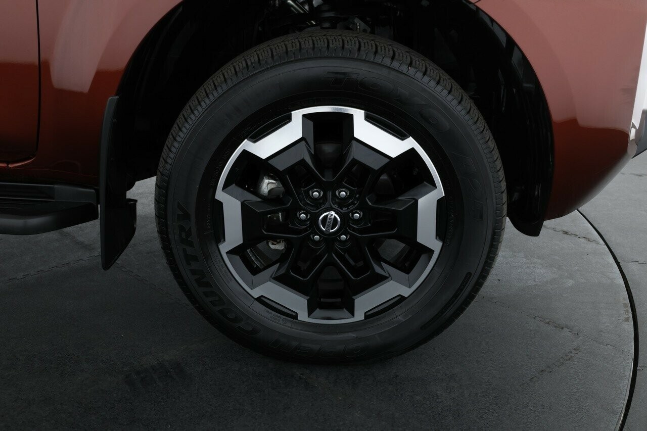 Nissan Navara image 3