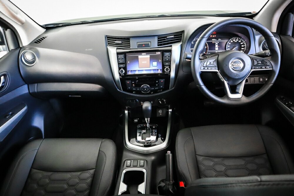 Nissan Navara image 3
