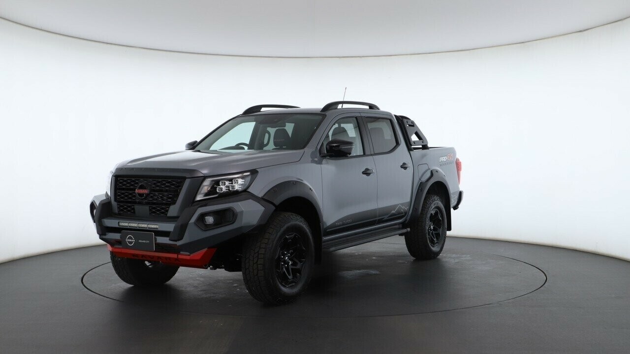 Nissan Navara image 2